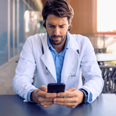 CONSULTAS MÉDICAS TELEFÓNICAS